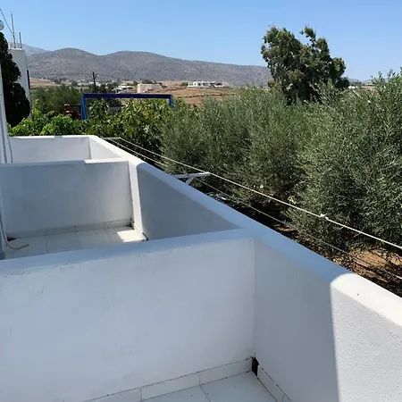 شقة Prombona Petrino Spiti *