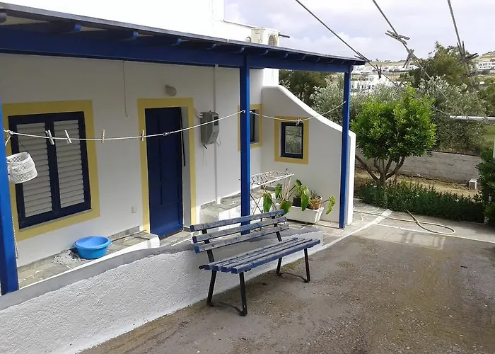 Prombona Petrino Spiti アパート