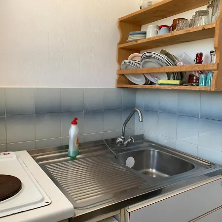 Prombona Petrino Spiti アパート